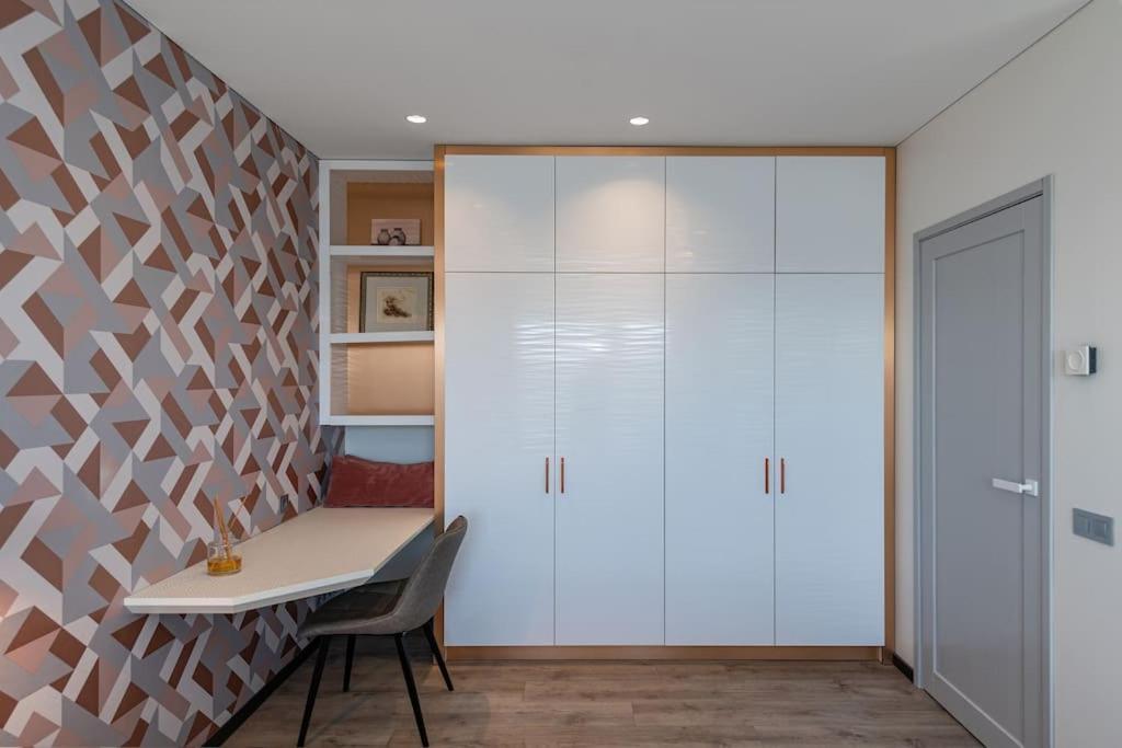 Bright Kaunas Apartment With Castle View Exterior photo